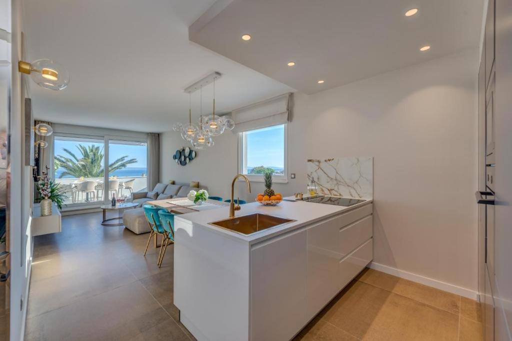 Beachfront Apartment Split Extérieur photo