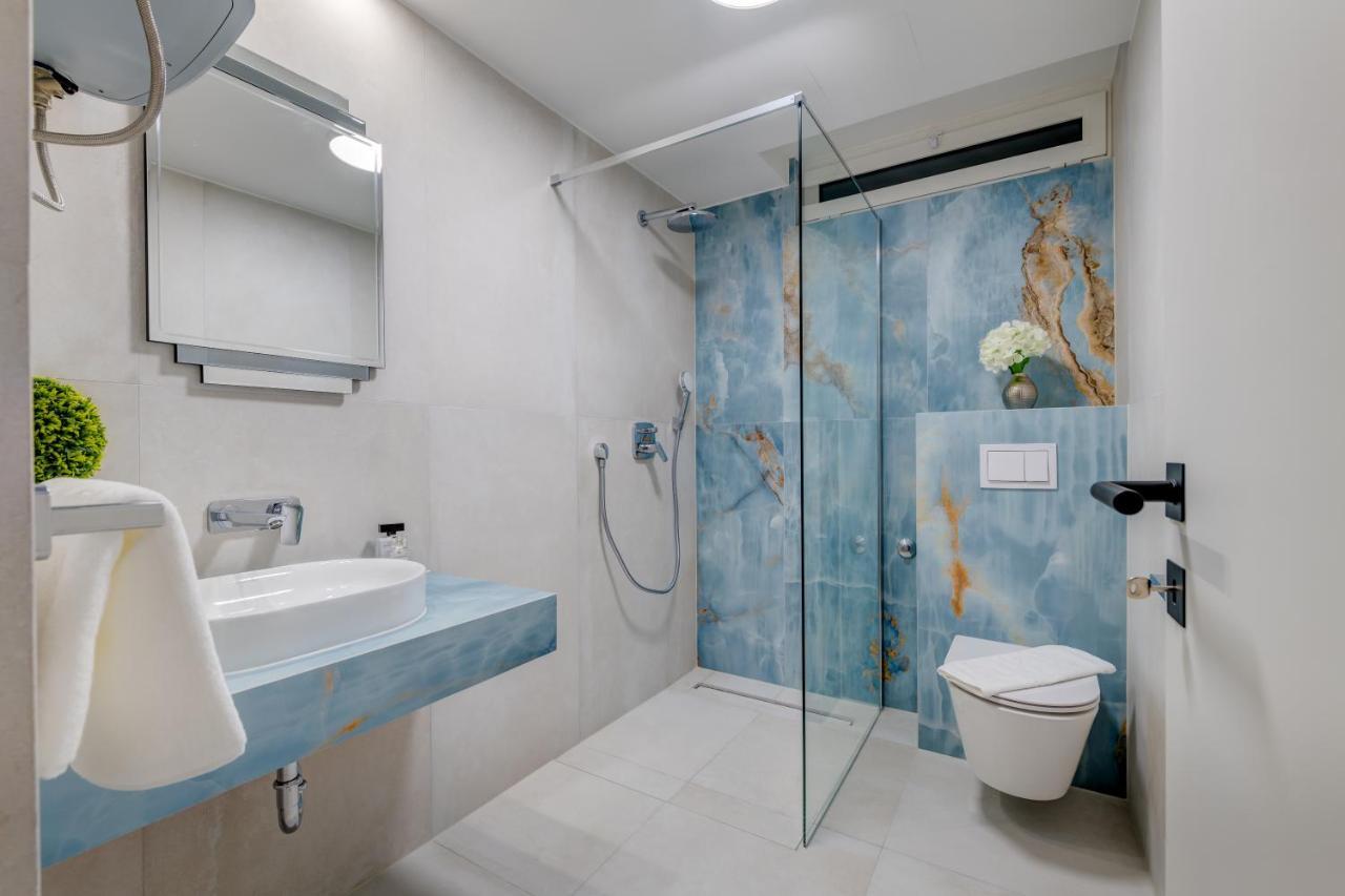 Beachfront Apartment Split Extérieur photo